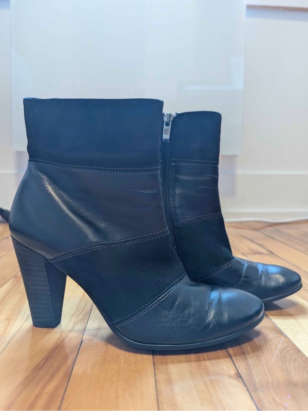 Ecco Women's Black Leather Ankle Boots with Block Heel